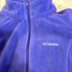 Columbia purple fleece Jacket Warmth and style..